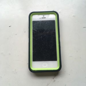 Otter box iPhone 5/5c/5s/se case